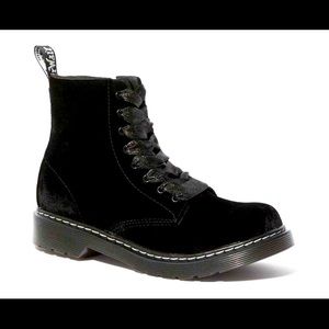 Brand New Velvet 1460 Dr Martens